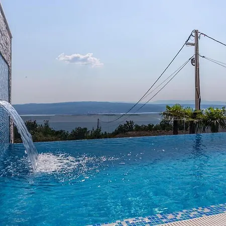 Lorena With Pool Vendégház Crikvenica