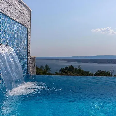 Lorena With Pool Crikvenica